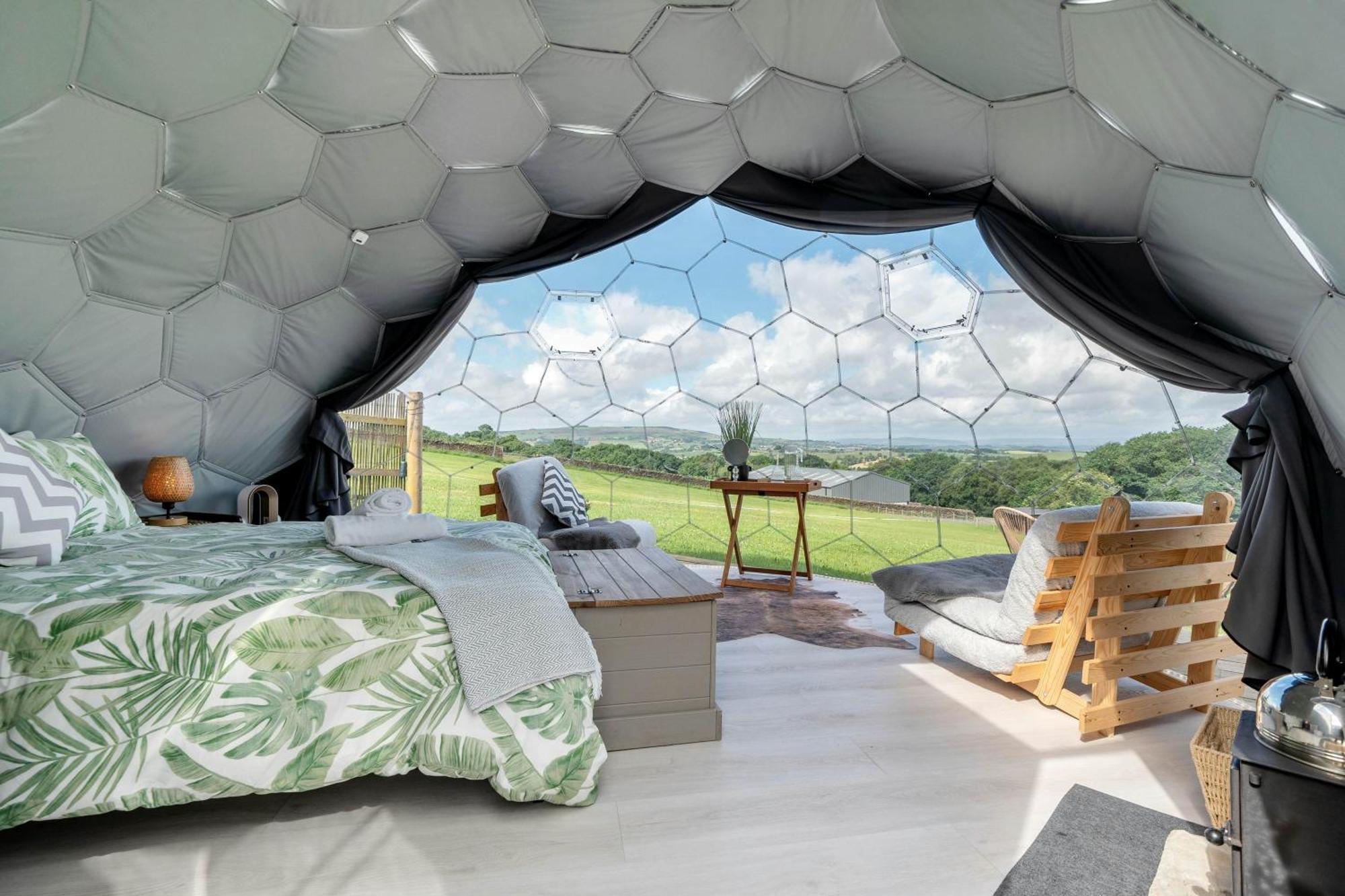 Hotel Deerstone Glamping-Pinhaw Beacon Dome Hot Tub à Earby Extérieur photo